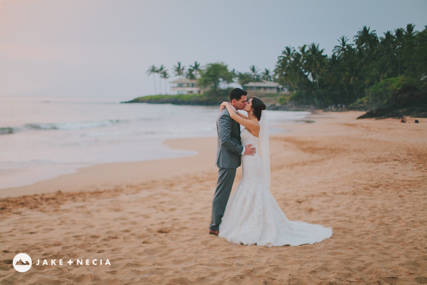 Jake and Necia Photography | Maui Wedding at Gannon's (2)